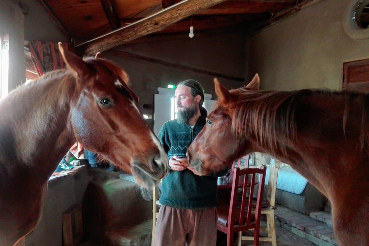 En Amboy. Claudio Moreni (45) es Kuntur Deva, un cordobés con un recorrido singular. (Gentileza)