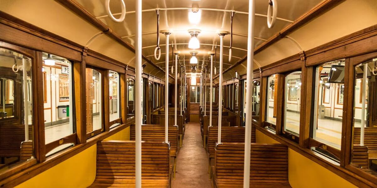 Historias. El vagón donde viajó Bergoglio en 2008 fue preservado como parte del patrimonio histórico de Subterráneos de Buenos Aires (SBASE).