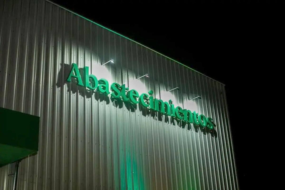 Abastecimientos adquirió un lote para ejecutar su plan de expansión en los sectores lácteo, citrícola y panificación.