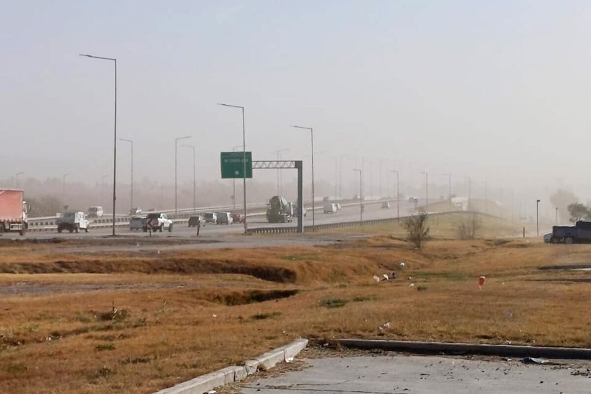 Tormenta de tierra en circunvalación de la ciudad de Córdoba. La Voz