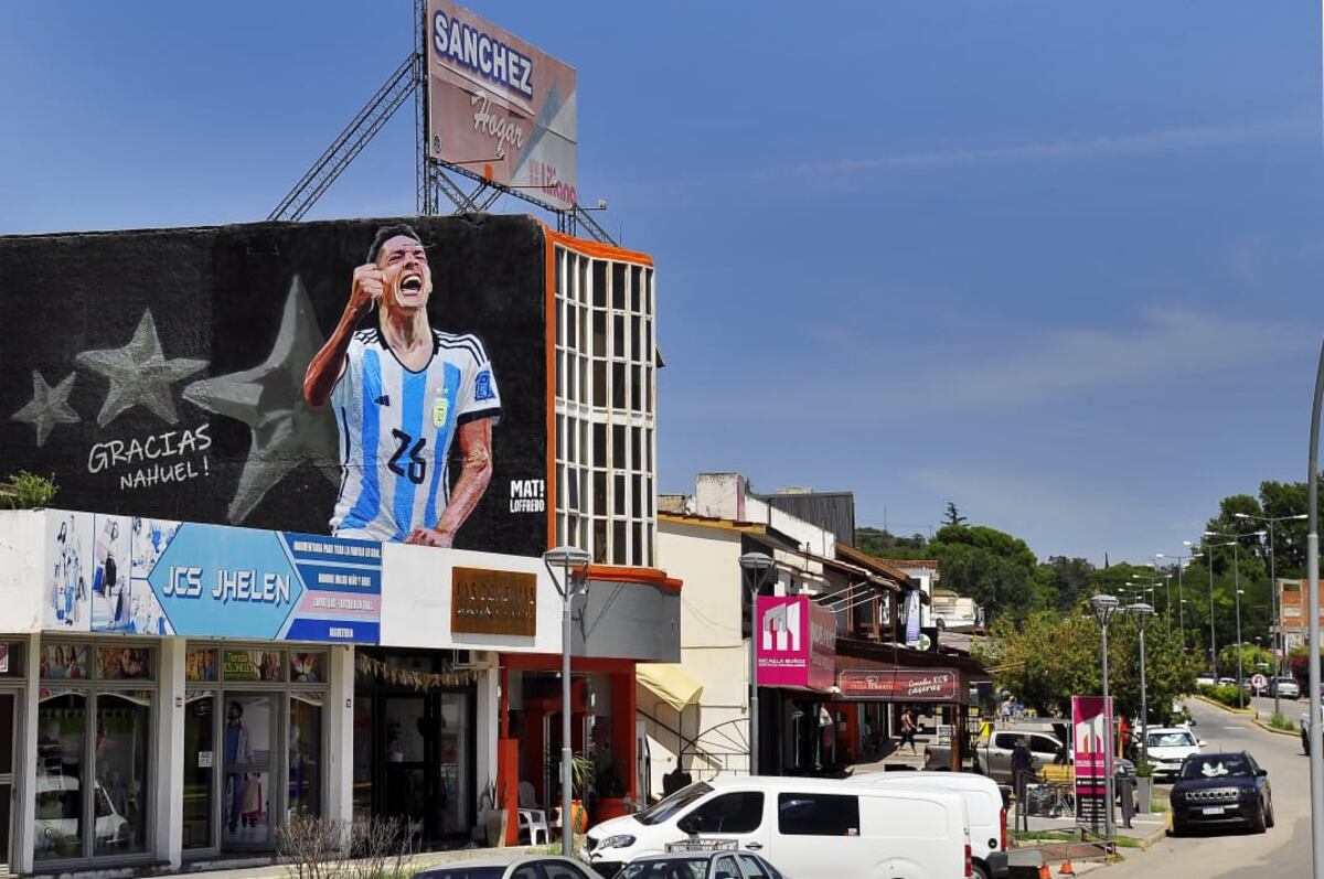 Los murales de Nahuel Molina en Embalse (Gentileza Municipalidad de Embalse)