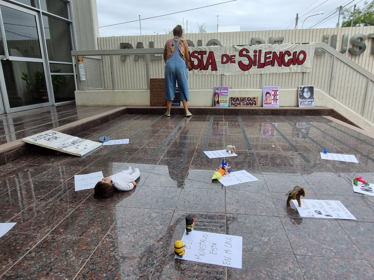 El juicio contra Roberto Clavero, con manifestaciones en los tribunales de Villa Dolores (La Voz)