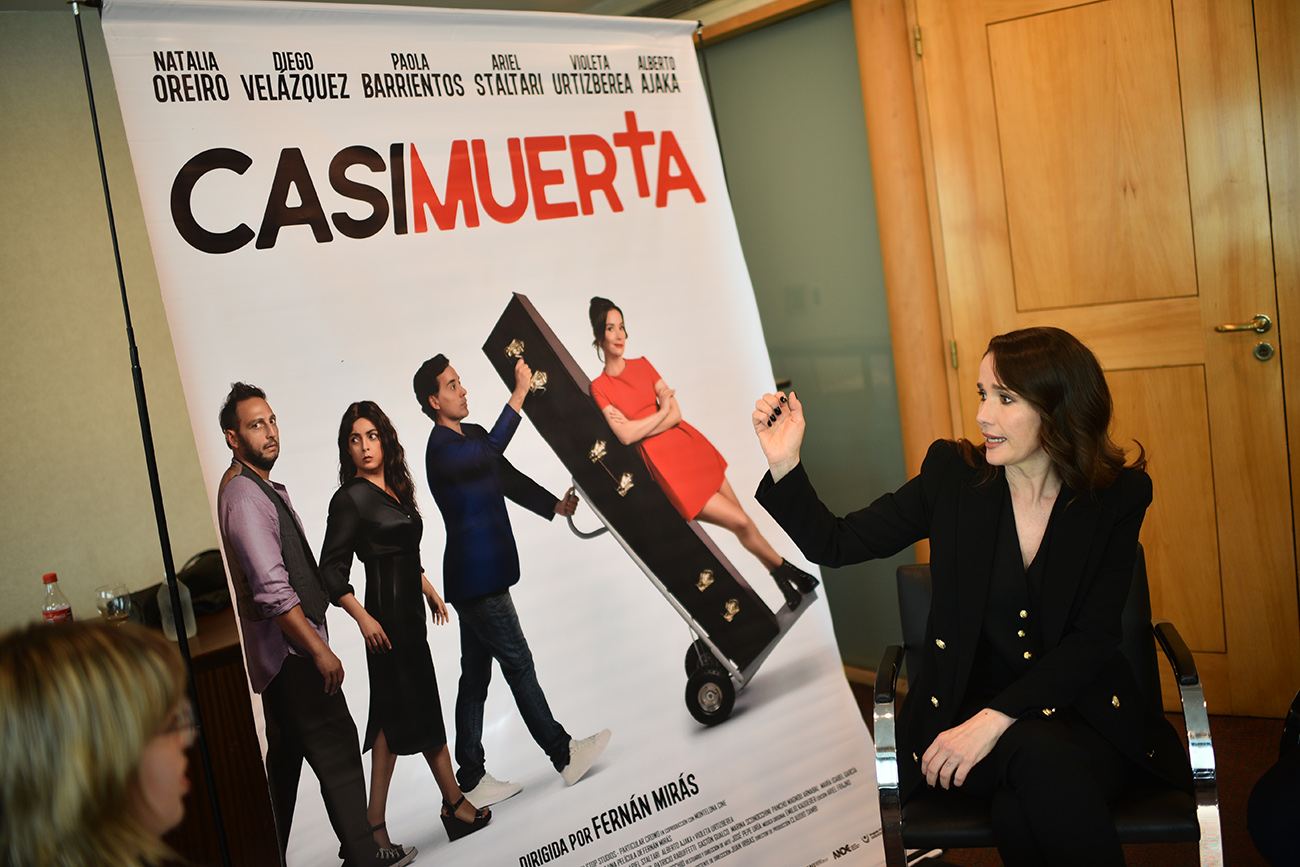 Rueda de prensa de Natalia Oreiro y Fernñan Mirás por el estreno de casi muerta Foto: (Pedro Castillo / La Voz)
