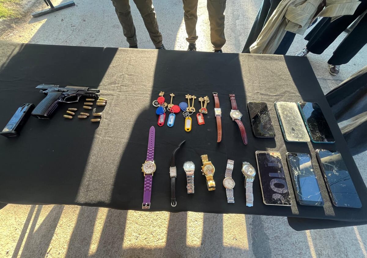 Allanamientos con detenidos y secuetros de elementos probatorios. (Policía)