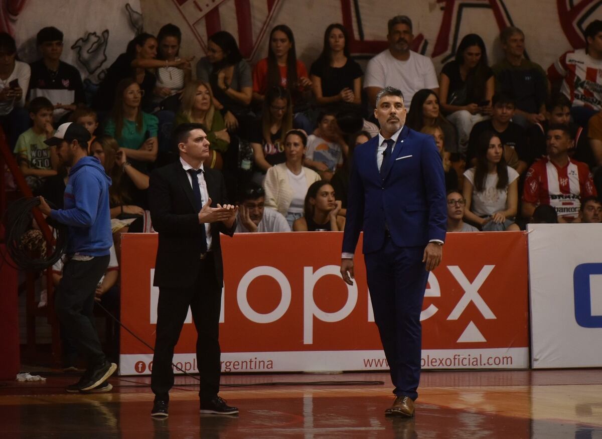 El entrenador Lucas Victoriano seguirá acompañado en Instituto por Ignacio Barsanti como asistente técnico. (Facundo Luque / La Voz)