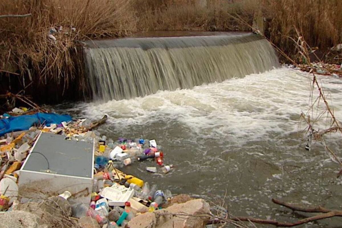 Más del 80% de las aguas residuales resultantes de actividades humanas se vierten en los ríos o el mar sin ningún tratamiento. Foto: Nius / Aguas Cordobesas.
