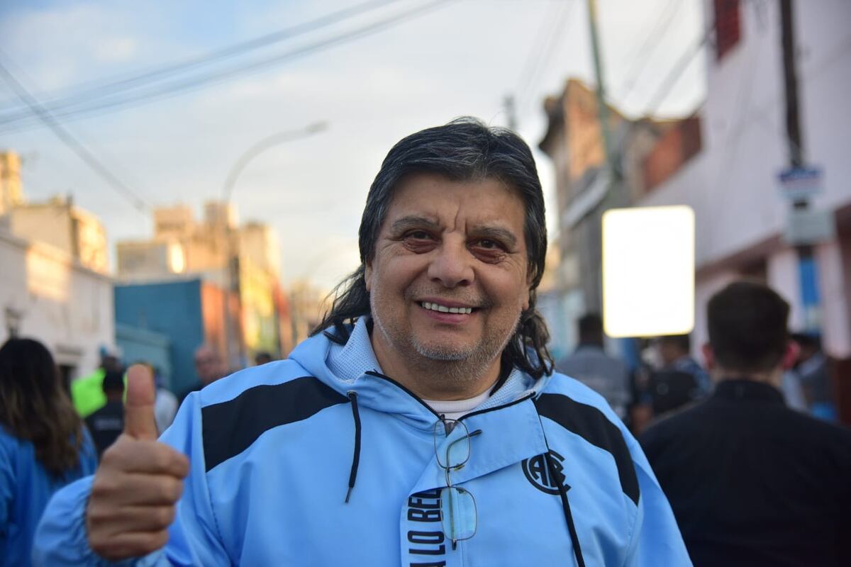 Cara 'e Cancha de Belgrano en la previa del partido con Racing en el Gigante de Alberdi. (Javier Ferreyra / La Voz)