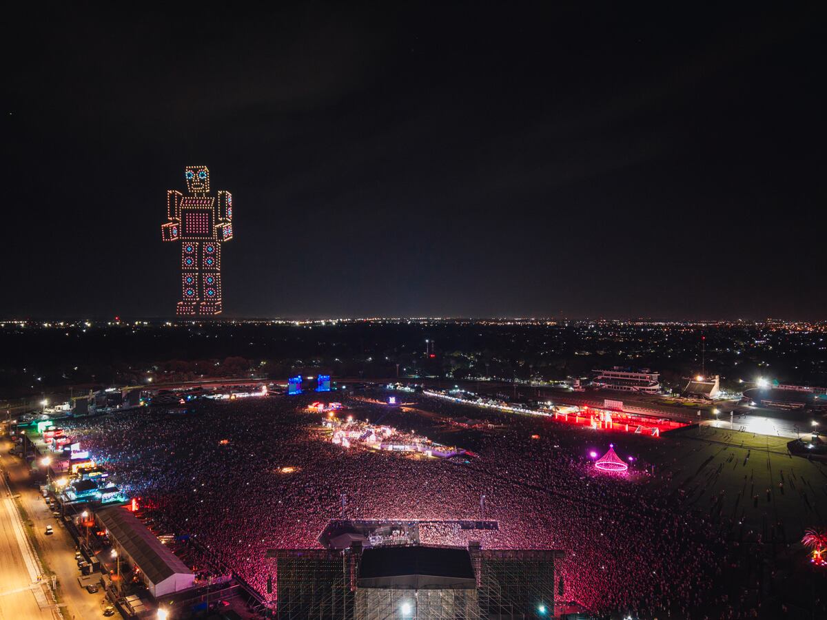 Lollapalooza 2025 y su impactante show de drones (fotos: Iluxman y Lumasky).