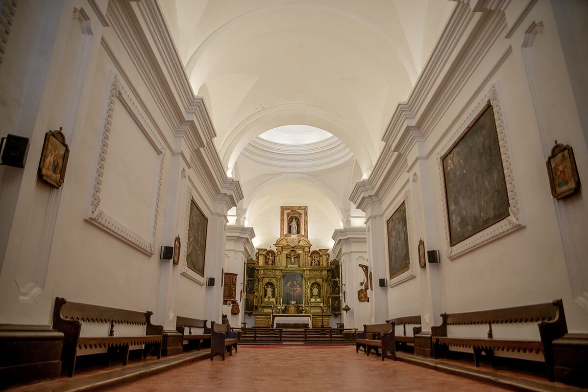 La iglesia por adentro. Está abierta al público. (La Voz)