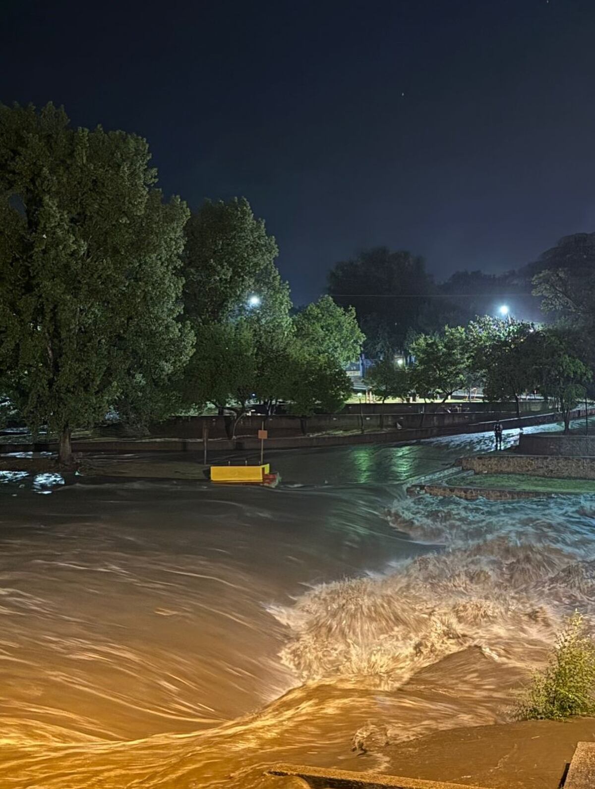 Las lluvias generaron fuertes crecientes en ríos de Córdoba. (Municipalidad de Villa Carlos Paz)
