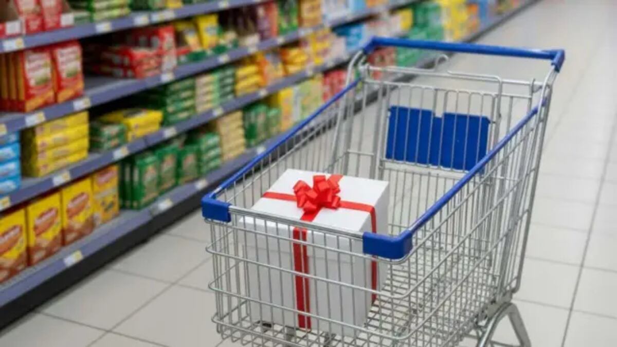 Los principales supermercados lanzaron promociones para las tortas de cumpleaños.