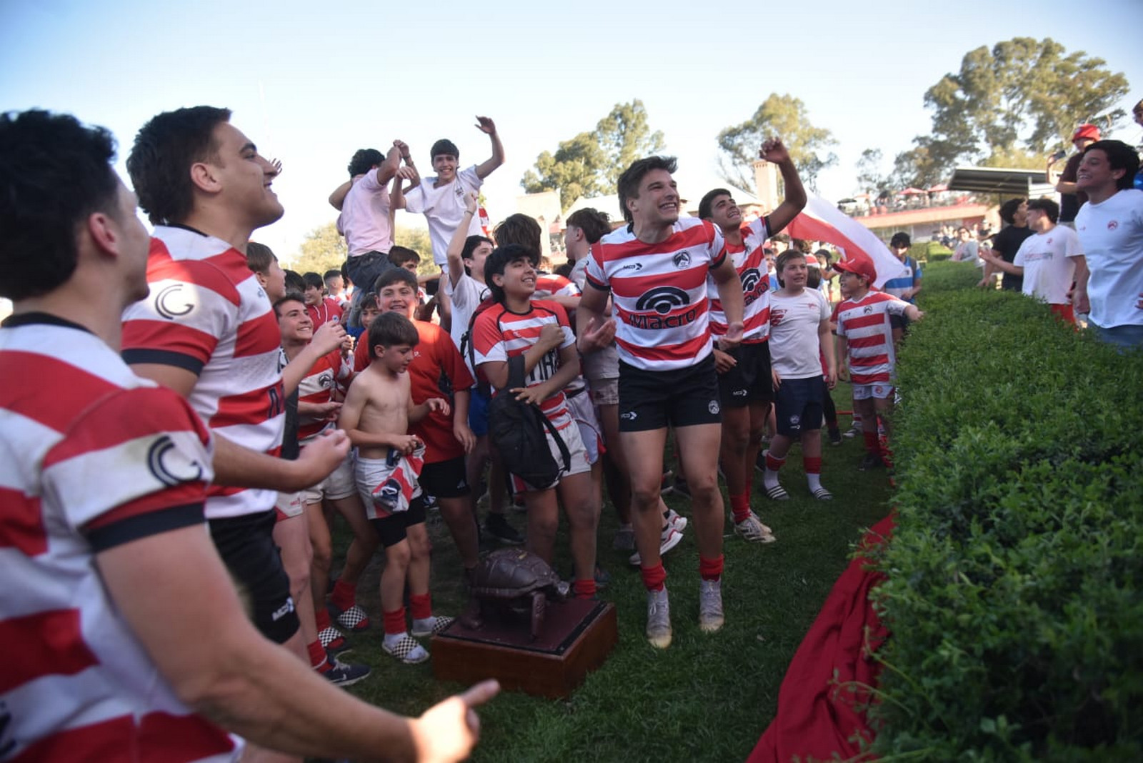 El festejo de Jockey CC tras el triunfo ante Córdoba Athletic, por la tercera fecha del Torneo del Interior A . (Facundo Luque / La Voz)