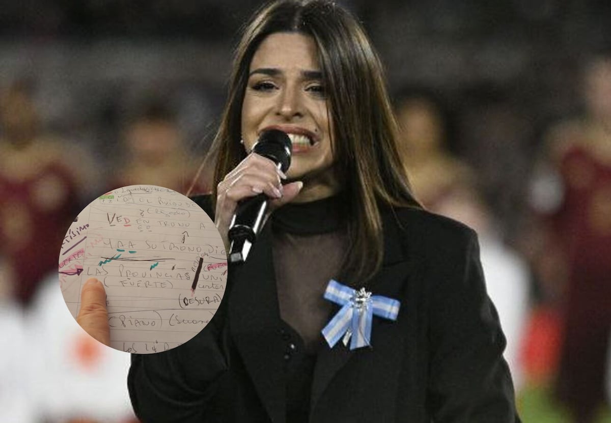 Euge Quevedo interpretó con éxito el Himno Nacional. (Fotobaires).