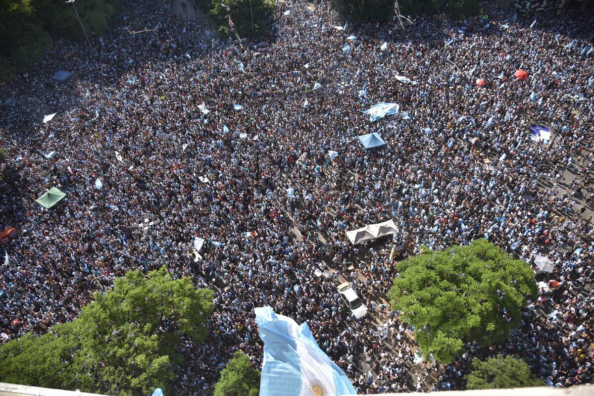 En Córdoba también hubo festejos de los hinchas de la selección (Facundo Luque / LaVoz)