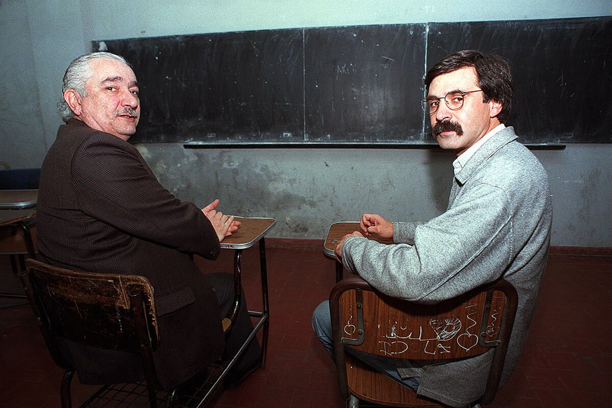 El entonces ministro de Educación provincial Jorge Pérez con el representante sindical de la UEPC, Walter Grahovac. (La Voz / Archivo)