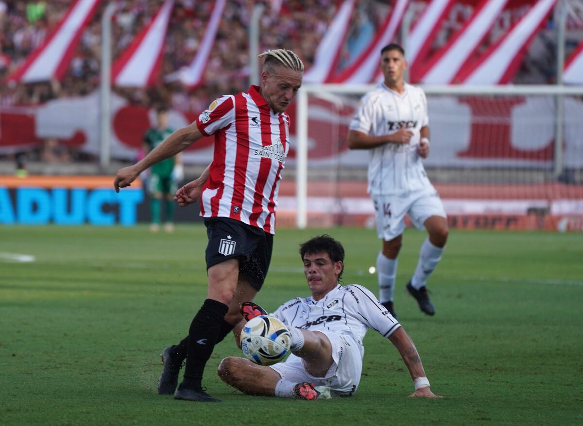 Estudiantes vs. Platense, este sábado por el Trofeo de Campeones. (Clarín)