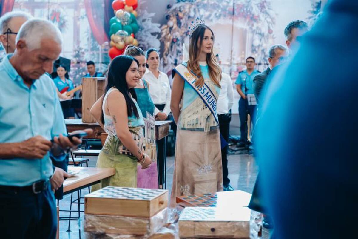 Modelo. La excandidata a Miss Universo Alina Akselrad y otras modelos exhibieron prendas confeccionadas en la cárcel de mujeres. (Gentileza)