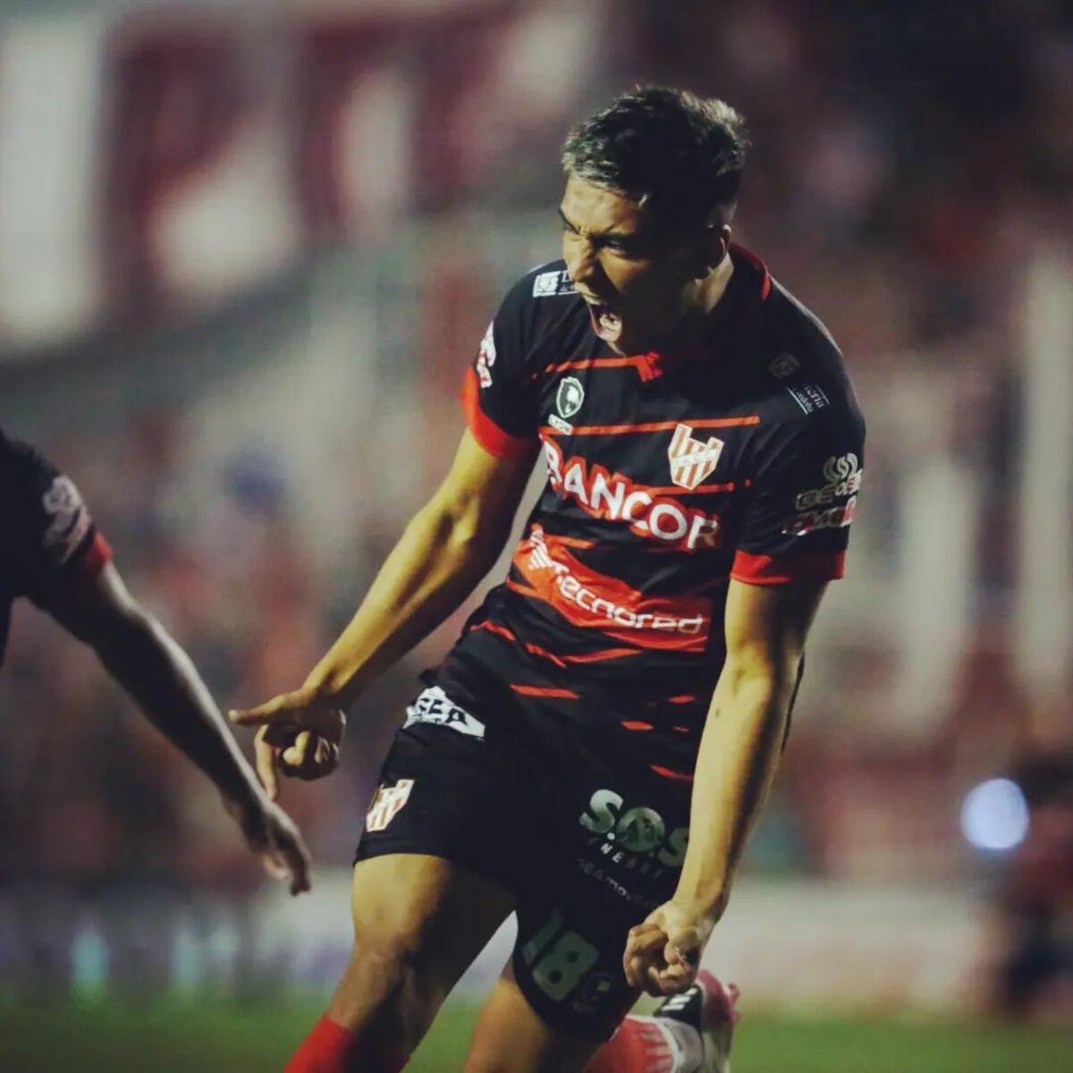 El delantero Martín Pino y un grito de gol en la temporada pasada para Instituto. (Prensa Instituto).
