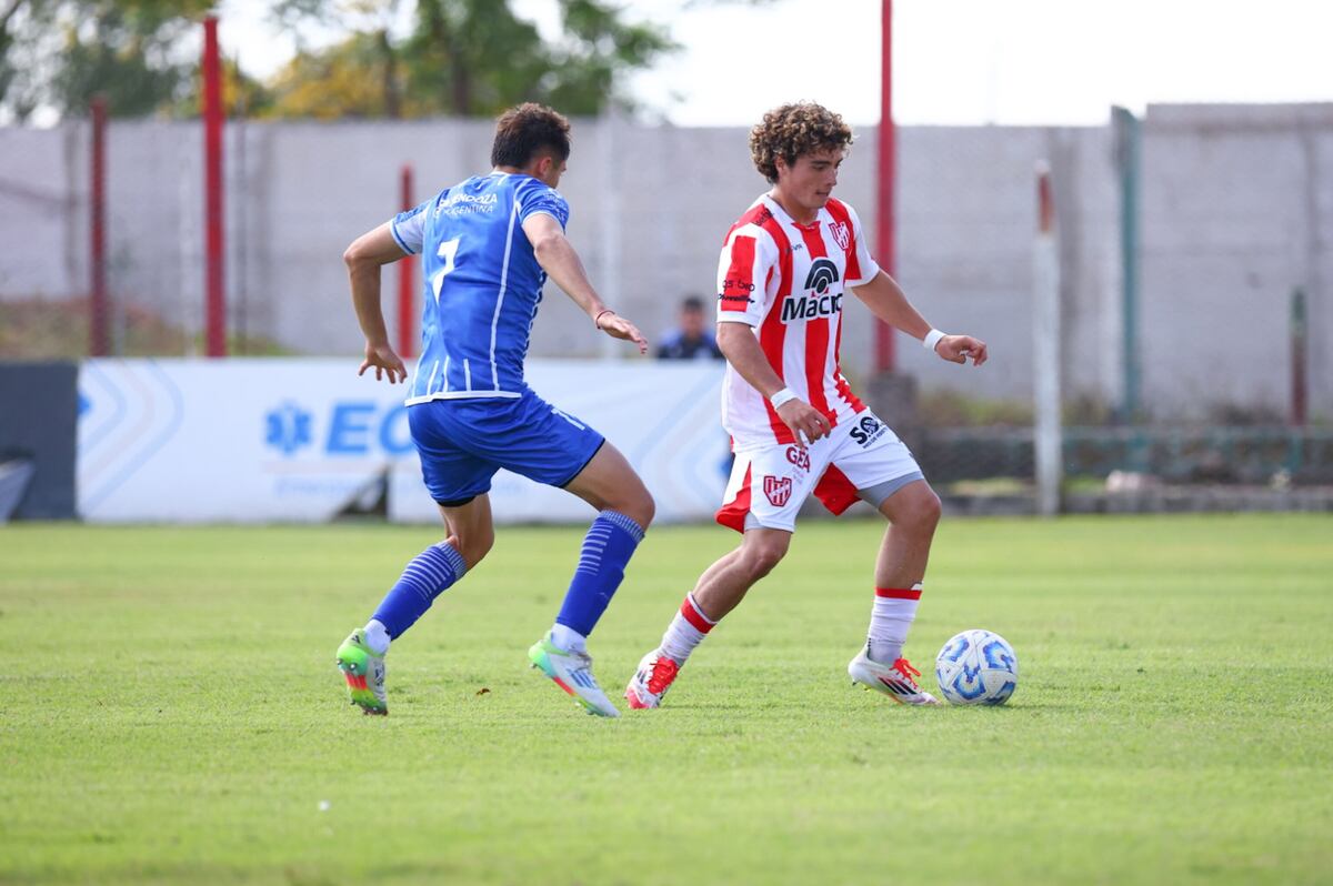 Manuel Avellaneda, en la reserva de Instituto. (IACC).