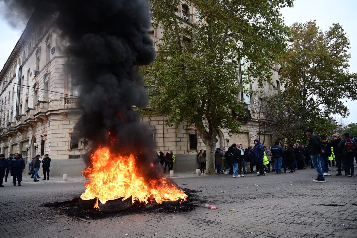 Conflicto con municipales en Villa María, este jueves (La Voz)