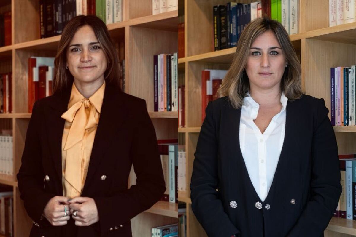 Defensoras. Macarena Centeno Guerrero y Débora Ferrari, abogadas codefensoras del abogado José María Cajal Villegas, absuelto de las denuncias de una expareja. (La Voz)