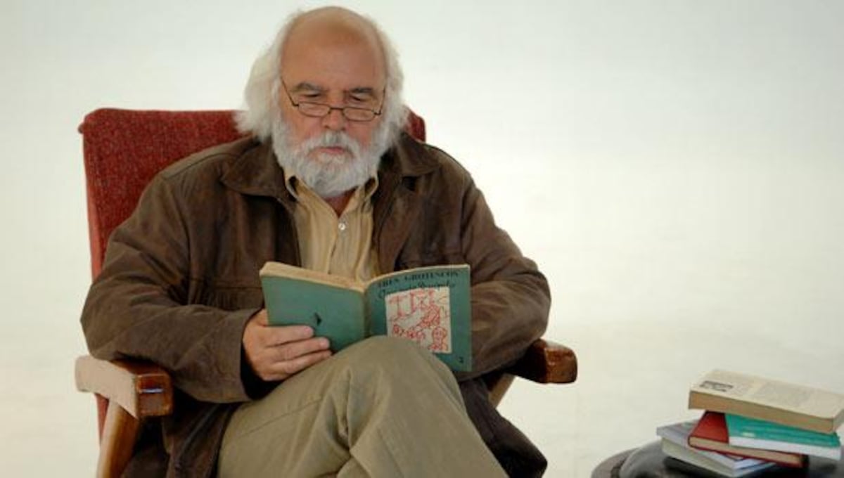 Juan Sasturain volverá a la conducción del ciclo sobre literatura en TV, los domingos por la anoche.