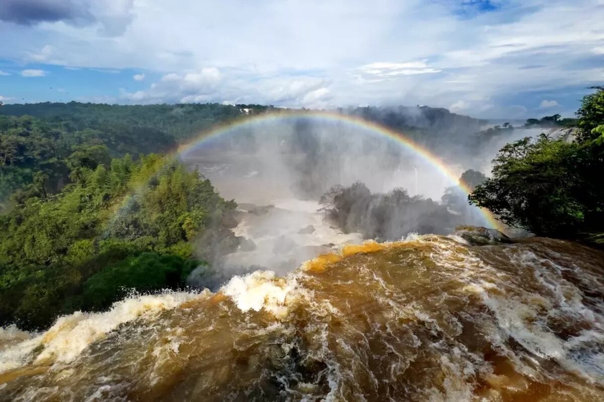 Inversión récord en las Cataratas: un nuevo catamarán de lujo elevará la experiencia turística en Iguazú