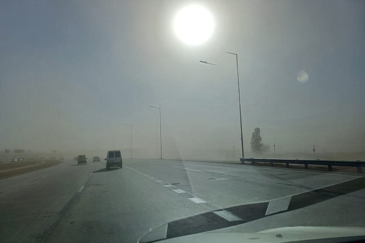 Tormenta de tierra en circunvalación de la ciudad de Córdoba. La Voz