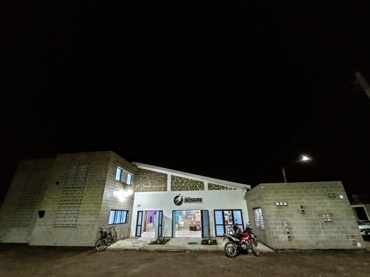 La nueva casa de la Fundación Juntos a la Par en Río Tercero, en los últimos ajustes antes de la inauguración de este sábado.