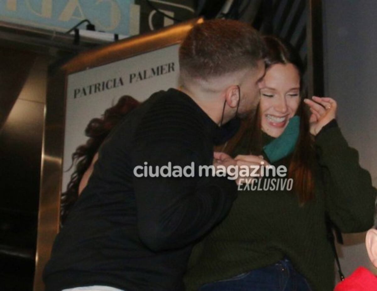 Barbie Vélez y Lucas Rodríguez en el estreno de Trepadores