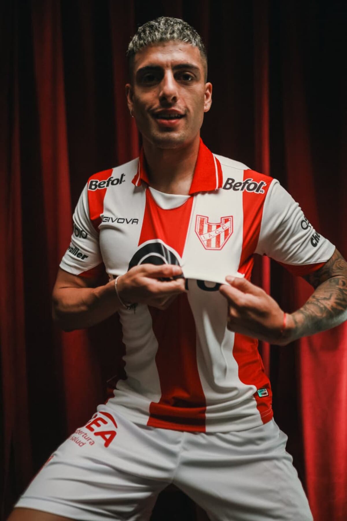 Iván Erquiaga ya se puso la albirroja. (Prensa Instituto)