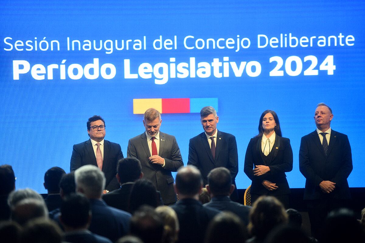 El intendente Daniel Passerini abre el período de sesiones en Córdoba. (Pedro Castillo / La Voz)