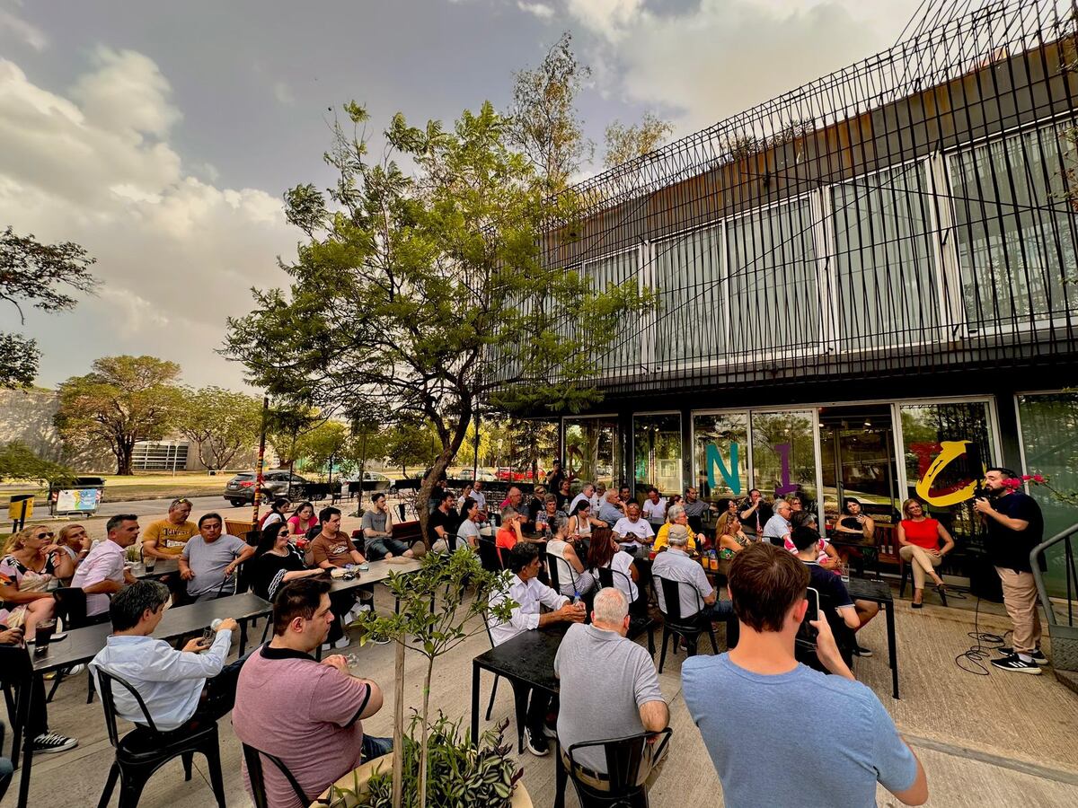 UCR: . Reunión de la Línea Córdoba. (La Voz)