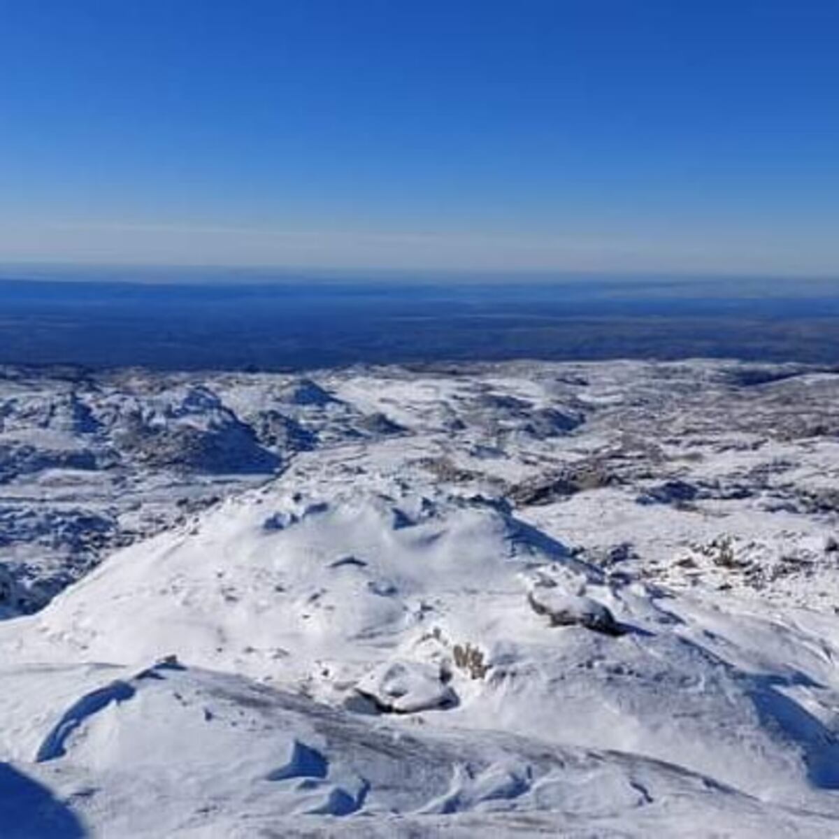Nieve en el cerro Champaquí y las Sierras Grandes. (Gentileza Traslasierra Noticias)