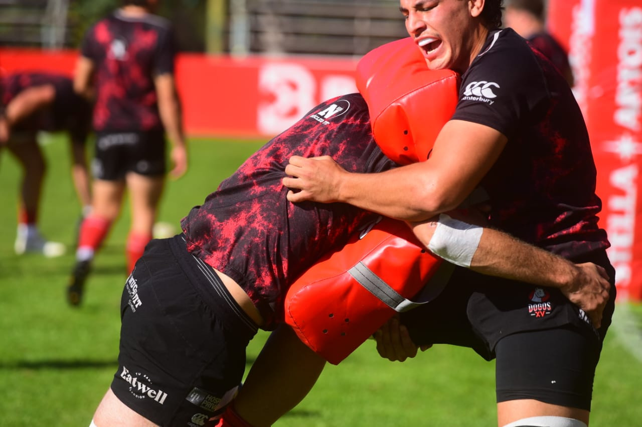 Dogos XV recibiendo a Yacaré XV, por la 10ª fecha del Súper Rugby Américas 2025. (José Gabriel Hernández / La Voz).