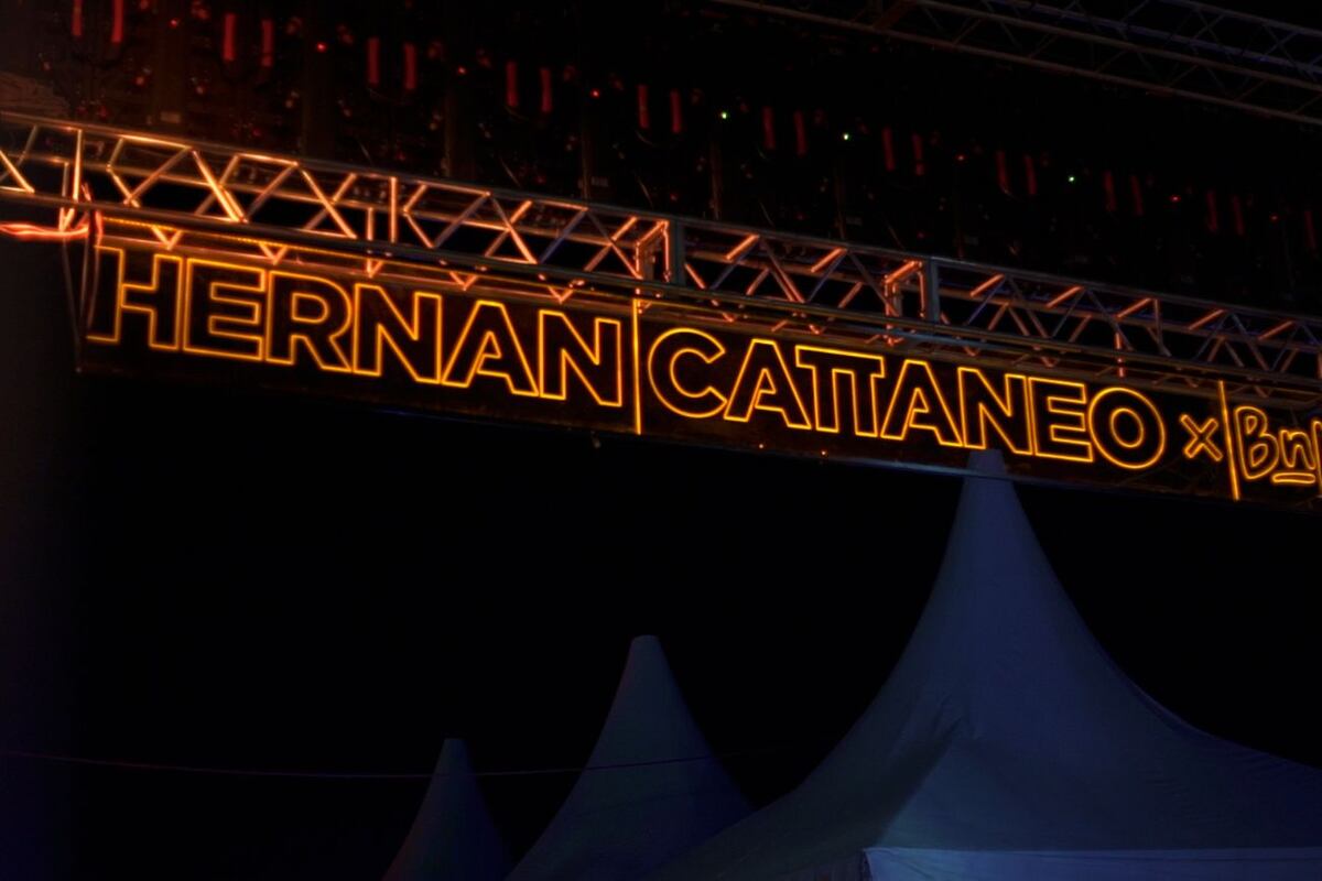 Hernán Cattáneo se lució en Córdoba y brindó un show inolvidable