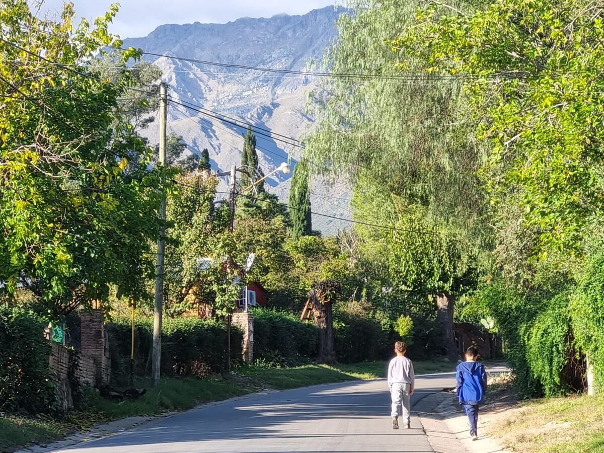 Verde y montaña en San Javier, al sur del valle de Traslasierra. Uno de los puntos de mayor crecimiento turístico serrano en la última década.