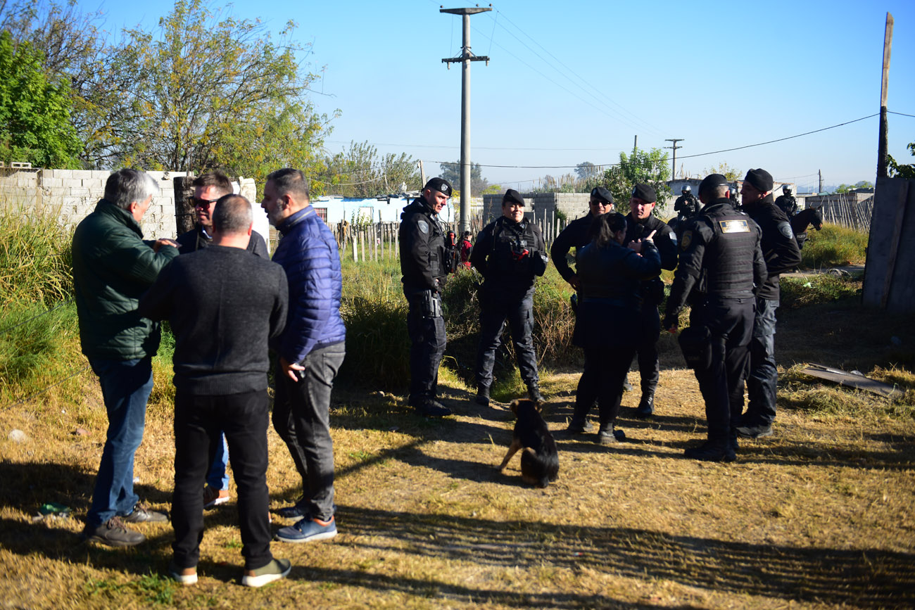 Inicio de la obra de la nueva colectora de Circunvalación en Bajada San José. Caminos de las Sierras llevó a cabo un censo de la población del barrio. (Nicolás Bravo / La Voz)