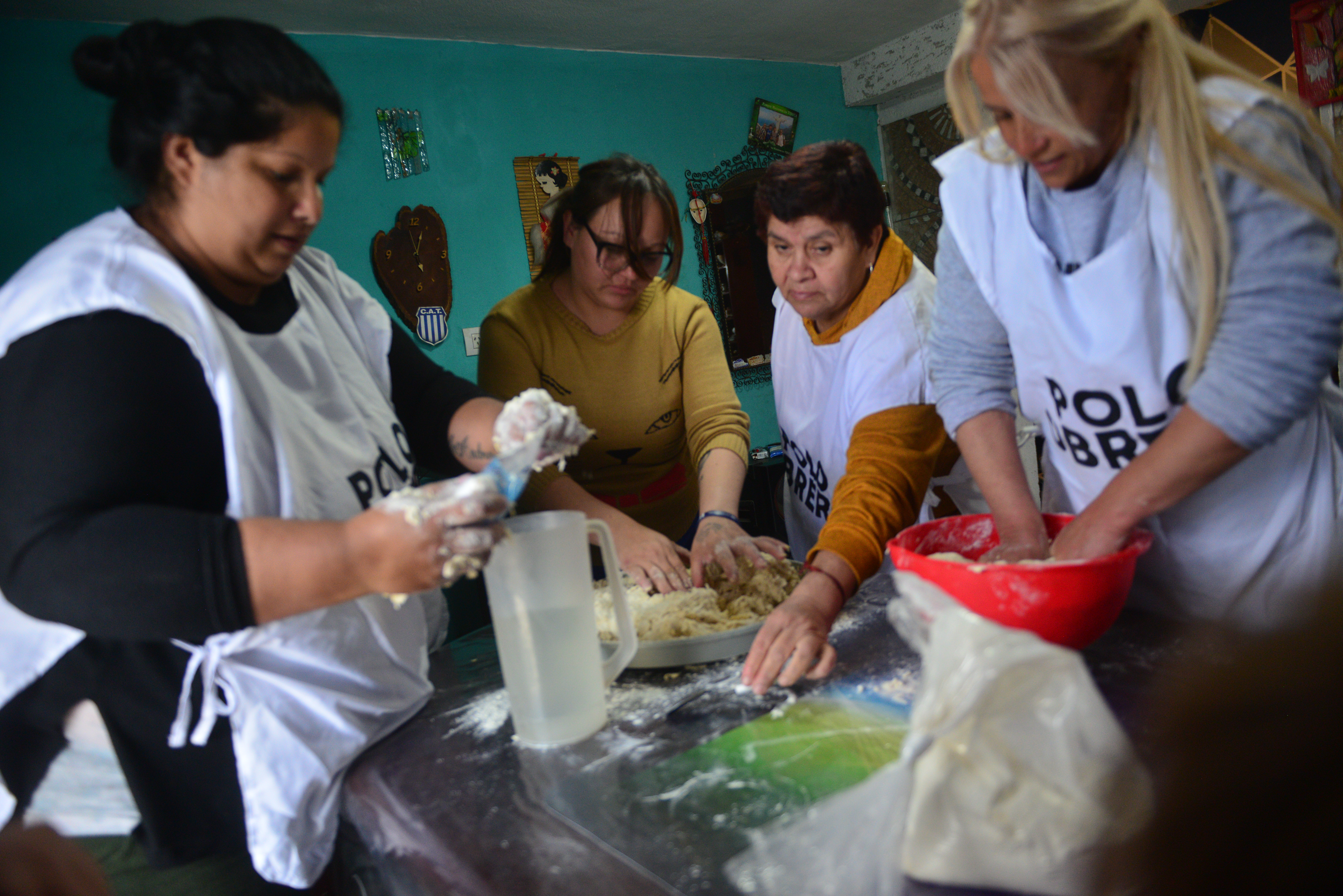 Aumenta la demanda en los comedores y merenderos por la cantidad de personas que no llegan a cubrir la canasta de alimentos. (Javier Ferreyra / Archivo)