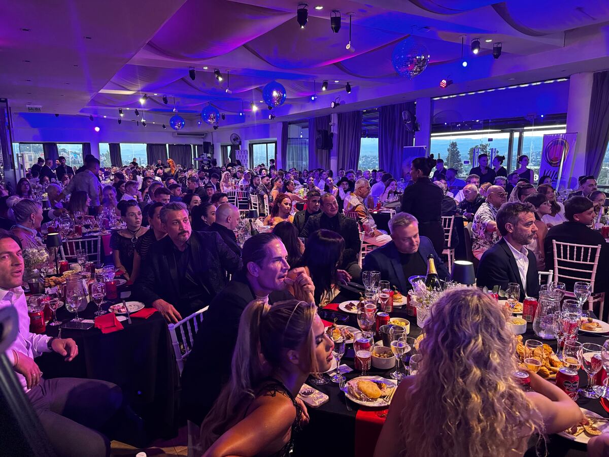 El salón del hotel con todas las celebridades esperando la entrega de premios (Foto: La Voz)
