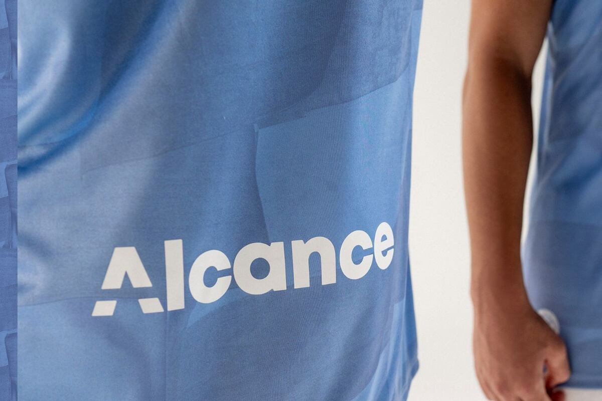 Belgrano presentó la nueva camiseta para la Copa Conmebol Sudamericana 2024