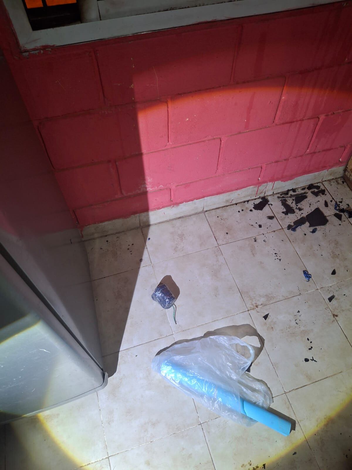 La bomba molotov que no explotó. (Policía)