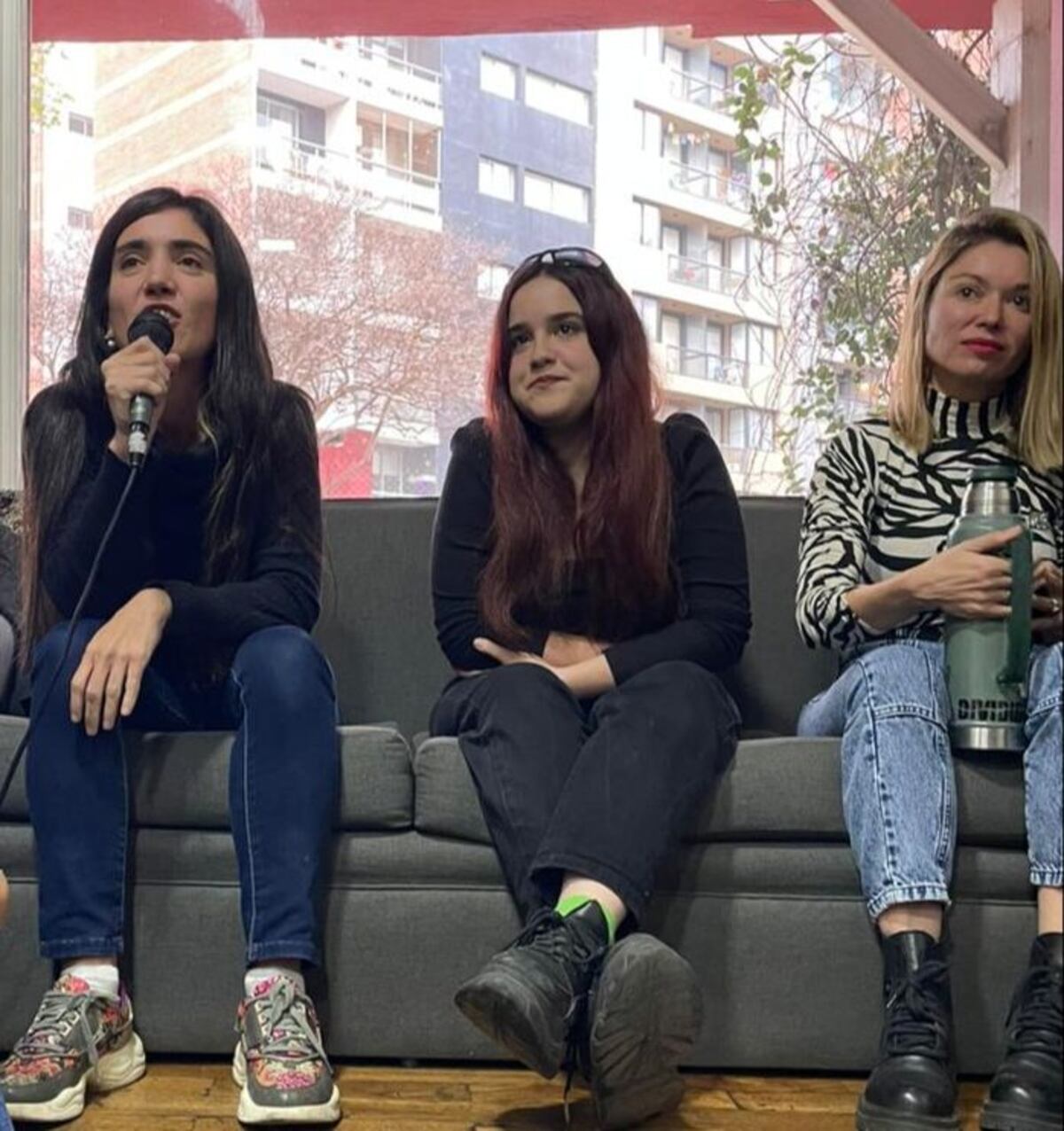 Charla. La legisladora porteño Ofelia Fernández (centro) vino a Córdoba para respaldar a los candidatos de la alianza Creo en Córdoba.