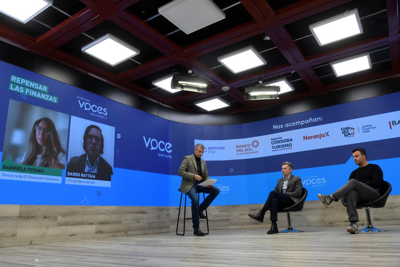 Voces que Suman. Repensar las finanzas. Gabriela Tatoro, Dardo Bataia, Juan pablo Mon y José Trajtenberg. (Ramiro Pereyra / La Voz)