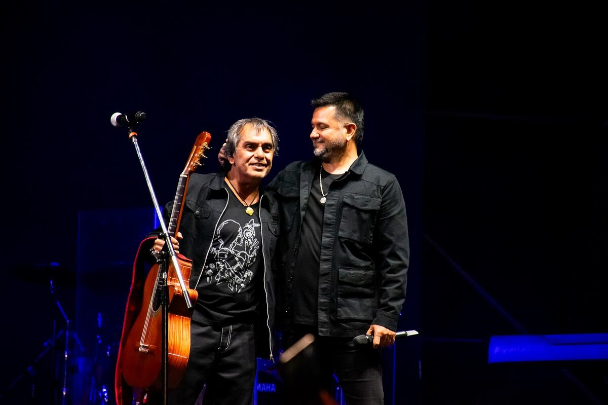 Mario Teruel y Jorge Rojas intercambiaron anécdotas y mostraron su alegría por las noches compartidas. (Prensa La Yapa).