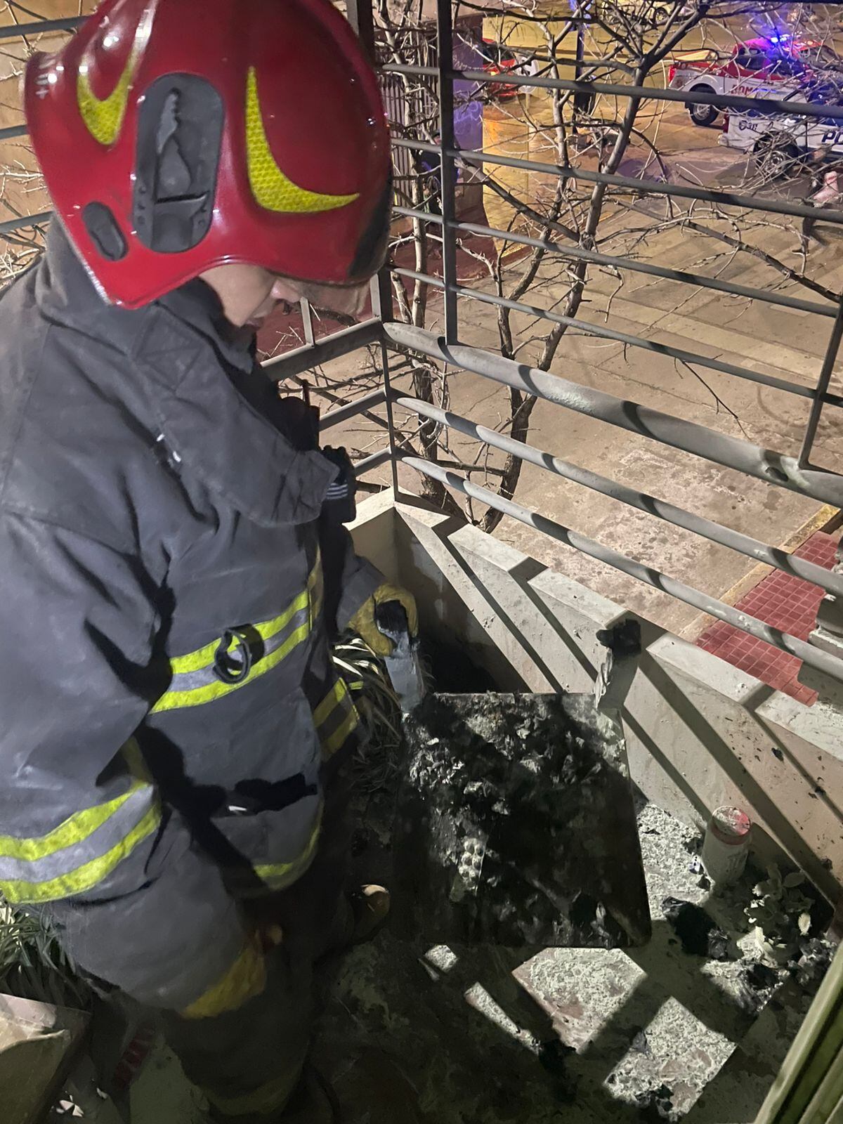 Pusieron a secar ropa cerca del calefactor y casi se les incendia en departamento en Córdoba. (Policía de Córdoba)