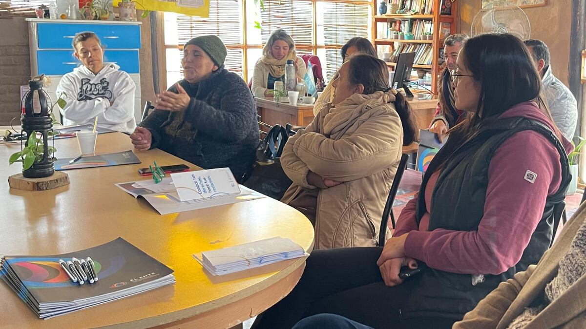 Programa de Prevención de estafas virtuales para adultos mayores en localidades de Córdoba