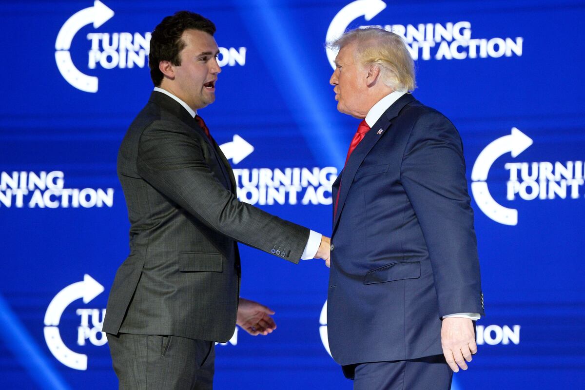 Charlie Kirk junto a Donald Trump