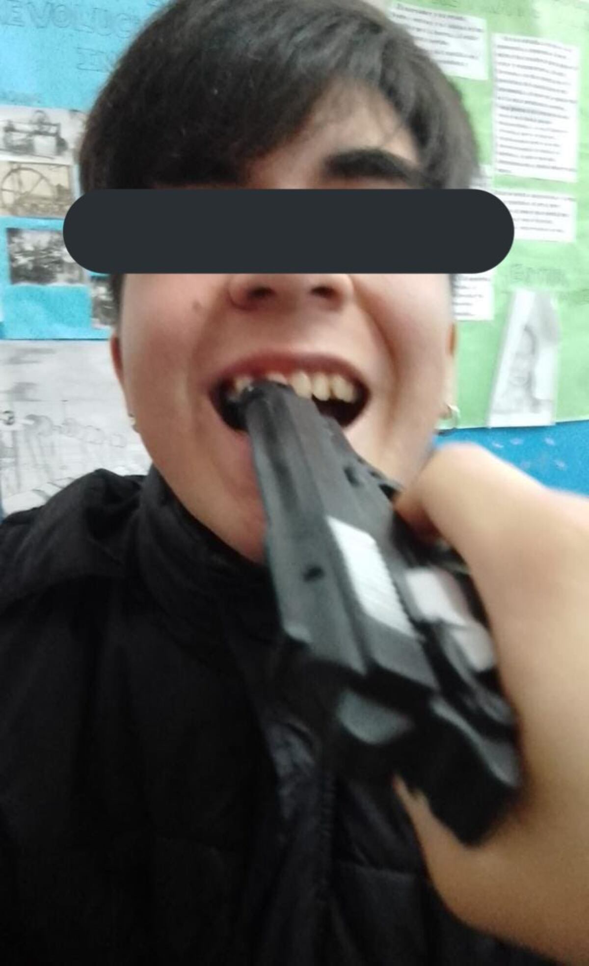 Adolescente llevó un arma de juguete a un colegio de Florencio Varela