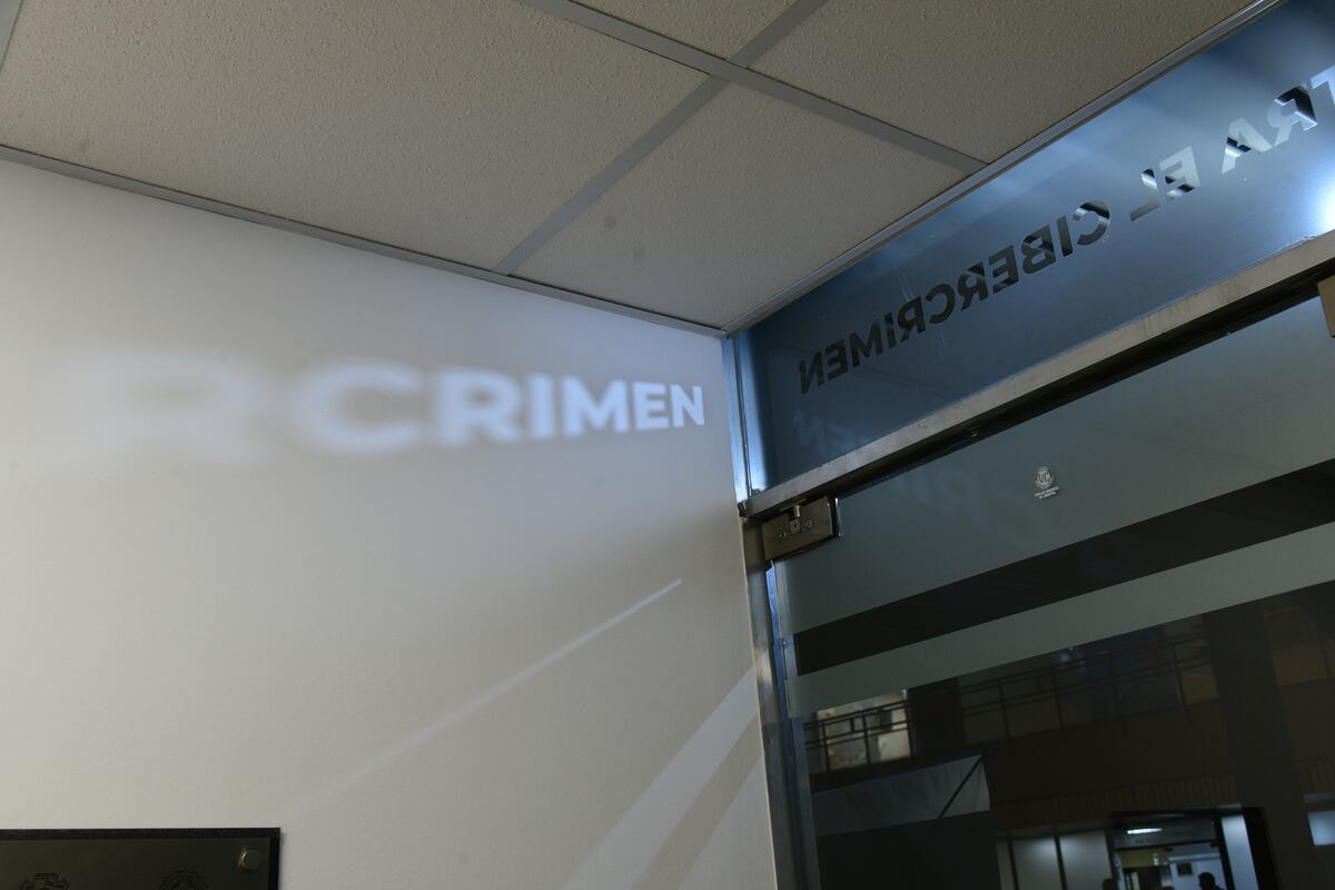 Recorrido por la Dirección Lucha contra el Cibercrimen de la Policía. ramiro Pereyra/ La Voz